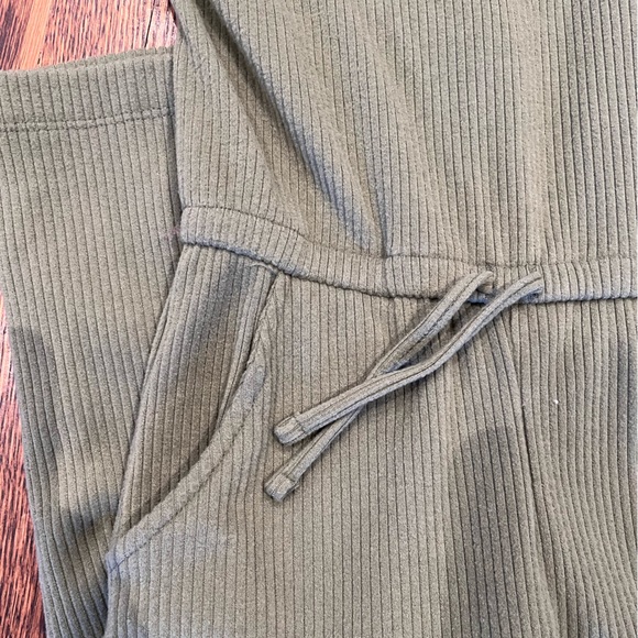 NWOT GIRLS CROPPED JUMPSUIT - Picture 6 of 8